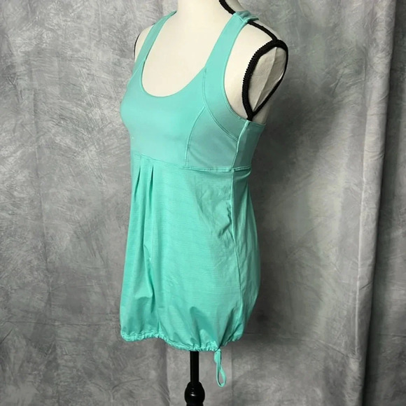 Old Navy Active Loose Fit Racerback Tank - Small - Picture 4 of 11